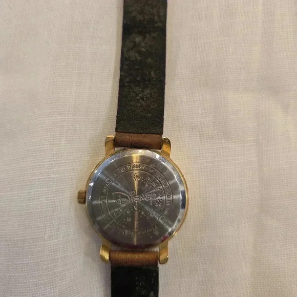 Vintage Disney x Timex Snow White & Seven Dwarfs Rotating Watch Leather Womens - Picture 6 of 8